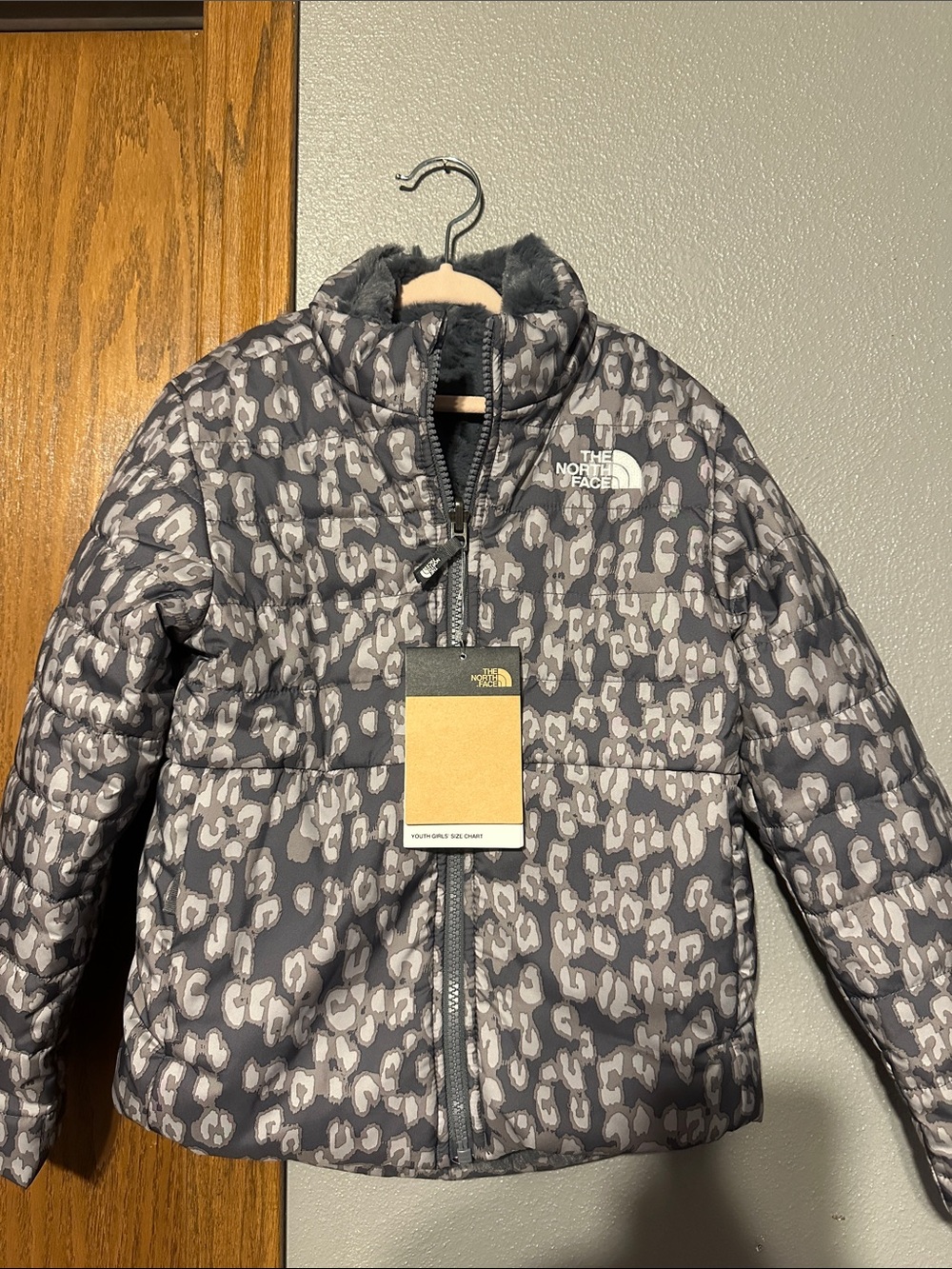 The North Face Girls' Grey Leopard Print Puffer Jacket. NEW. Size 6